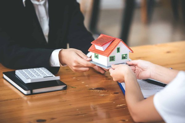 Quels sont les critères importants à prendre en compte lors de l'achat d'un bien immobilier à Toulouse ?
