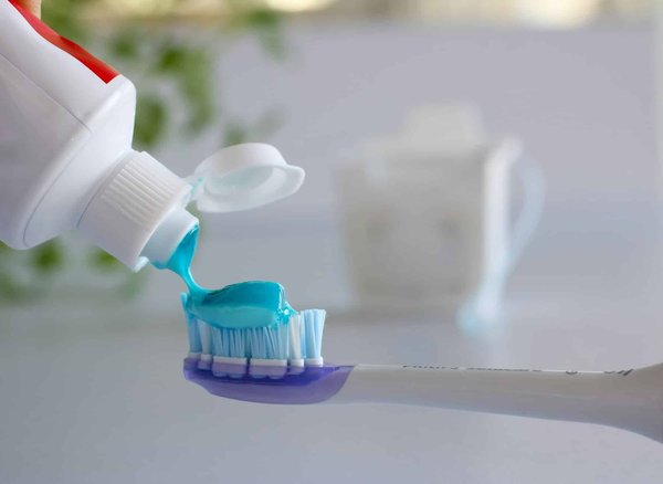 Les cliniques de Laval offrent-elles des conseils pour une bonne hygiène dentaire à la maison ?