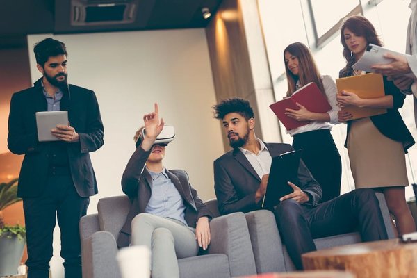 Comment préparer et présenter une revue de projet à des investisseurs potentiels?